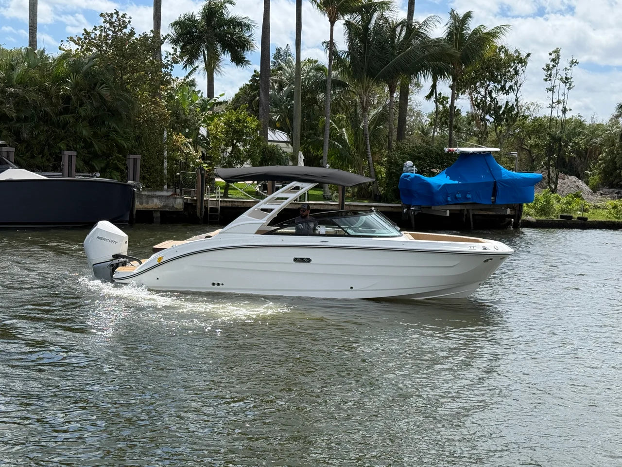 2026 Sea Ray SDX 250 Outboard 25.0 feet, Clearwater, Florida #1
