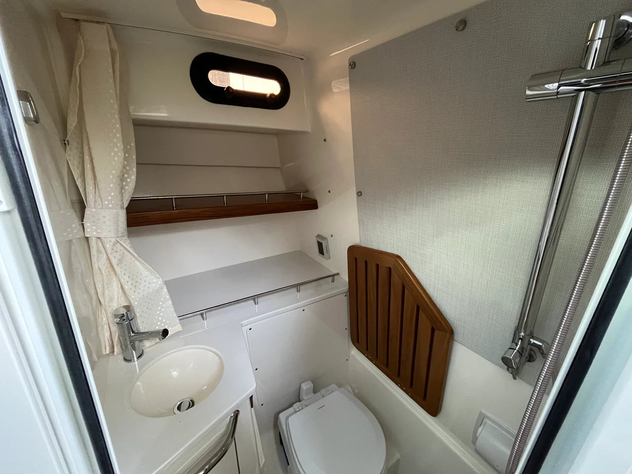 2026 Boston Whaler 350 Realm 35.0 feet, Clearwater, Florida #41