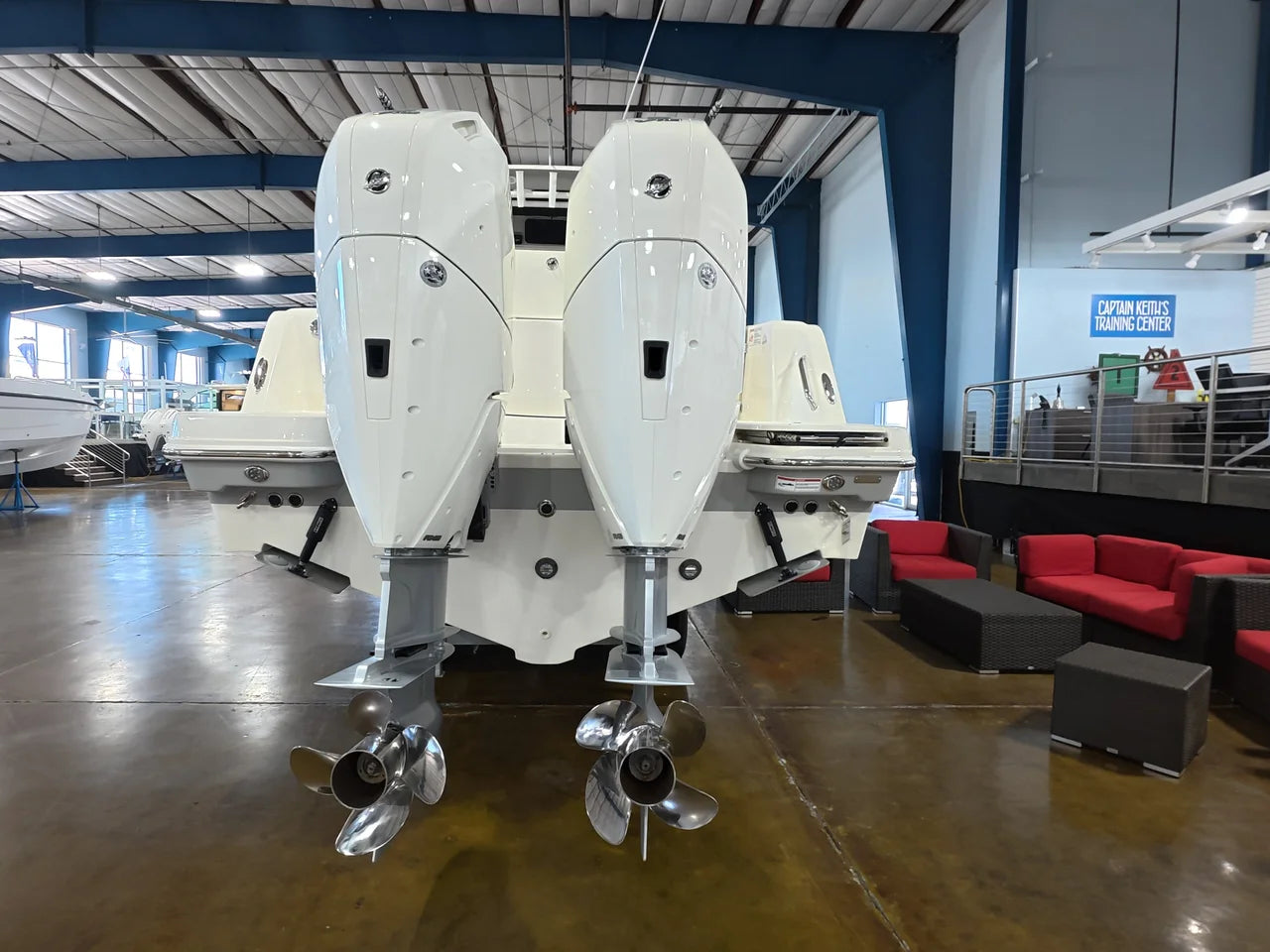 2026 Boston Whaler 330 Outrage 33.0 feet, Clearwater, Florida #4