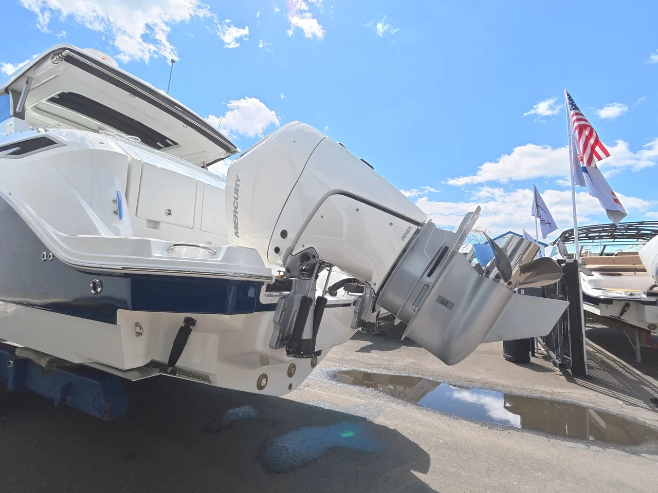 2026 Sea Ray Sundancer 320 Outboard 32.0 feet, Clearwater, Florida #4