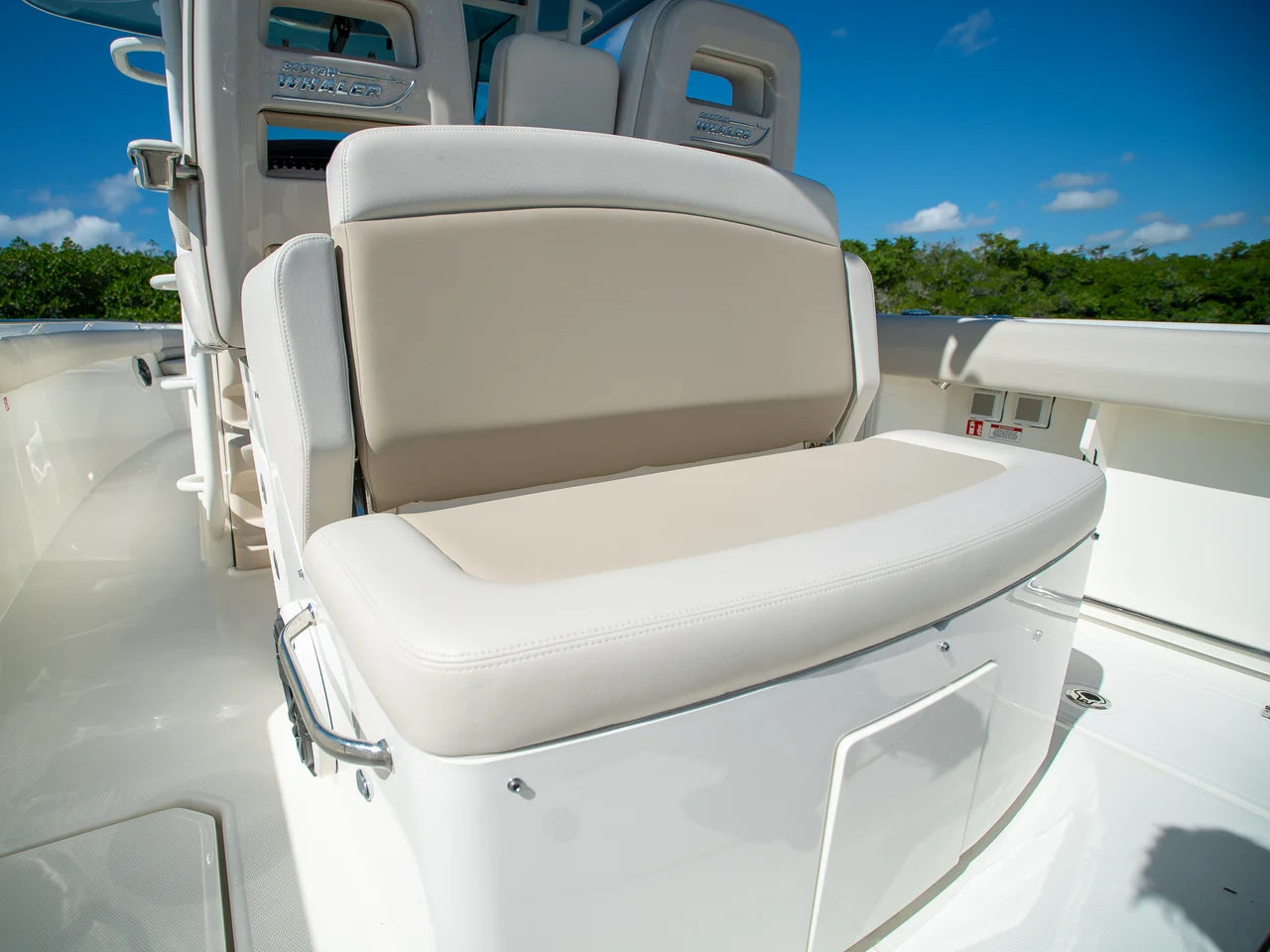 2026 Boston Whaler 330 Outrage 33.0 feet, Clearwater, Florida #10