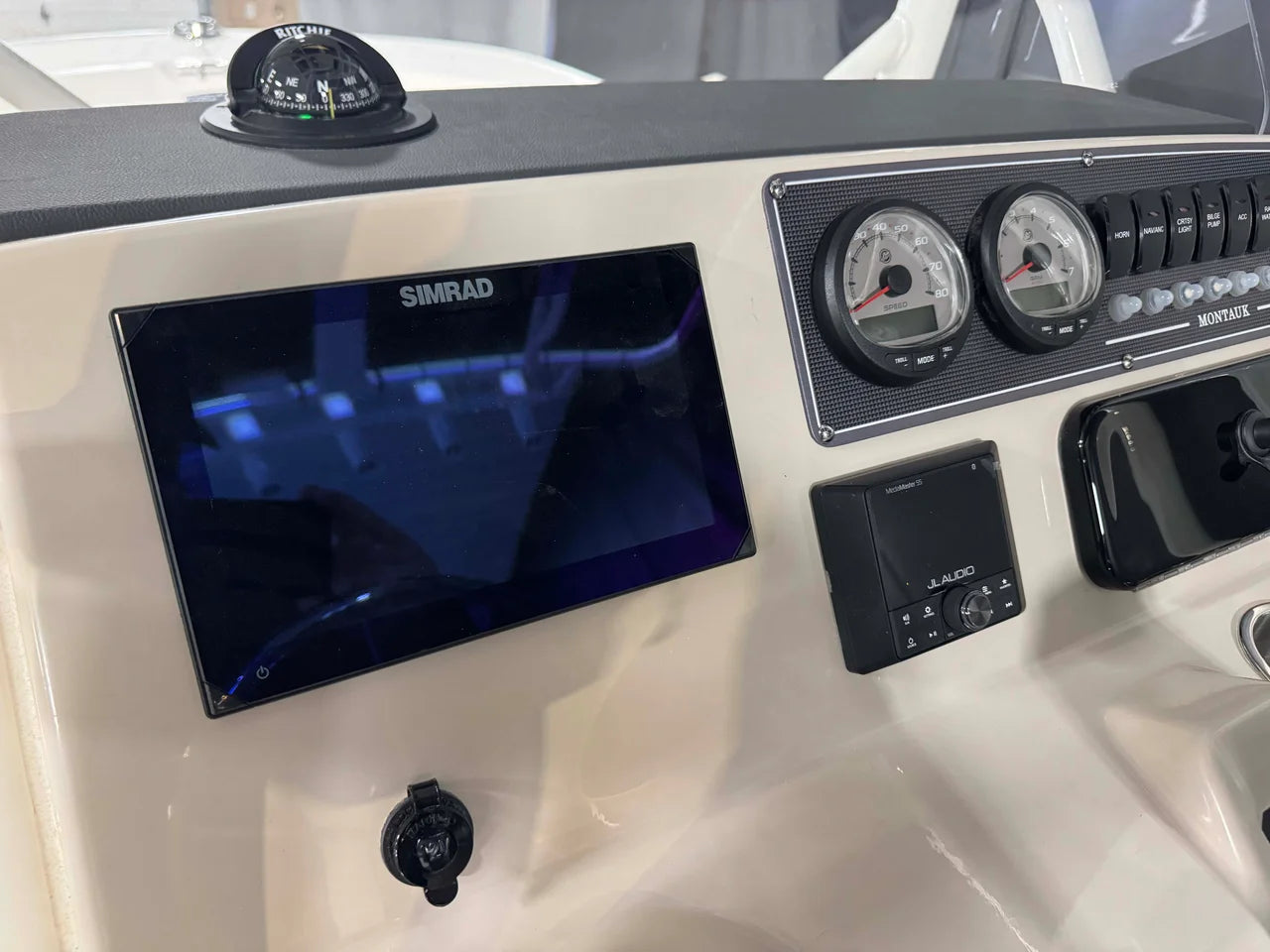 2026 Boston Whaler 210 Montauk 21.0 feet, Clearwater, Florida #32