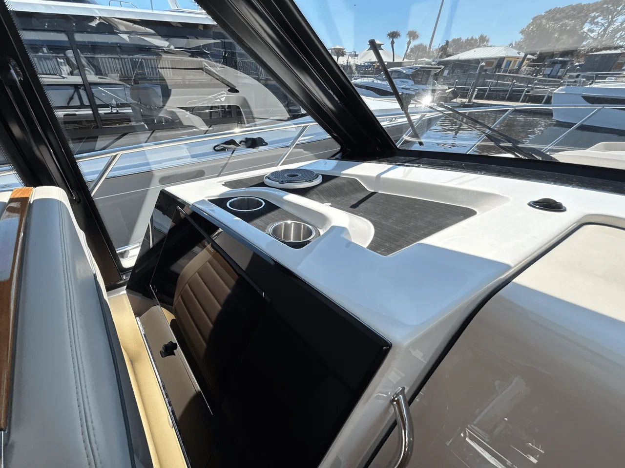 2025 Boston Whaler 365 Conquest 36.0 feet, Clearwater, Florida #41