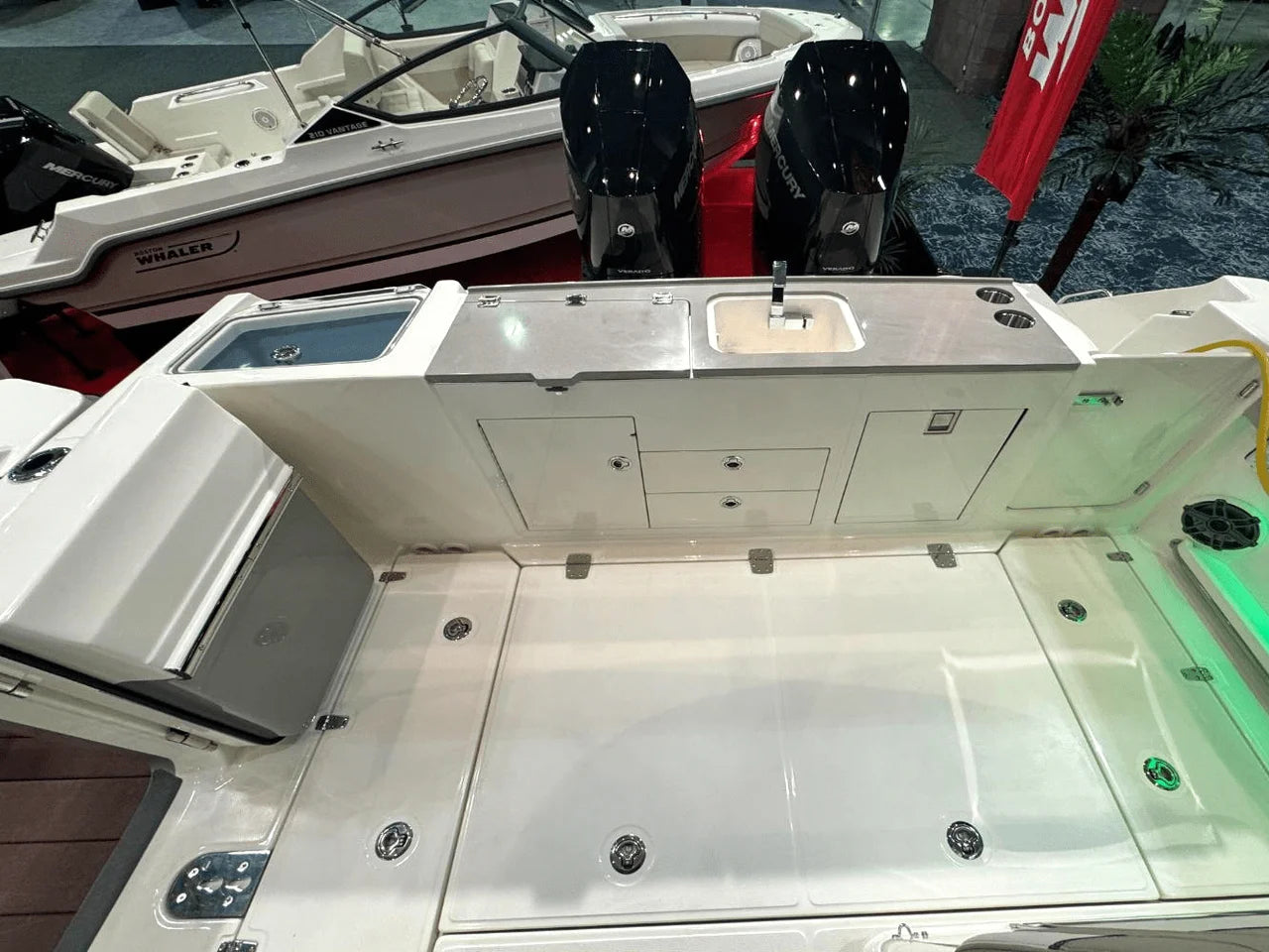 2025 Boston Whaler 330 Vantage 33.0 feet, Clearwater, Florida #6