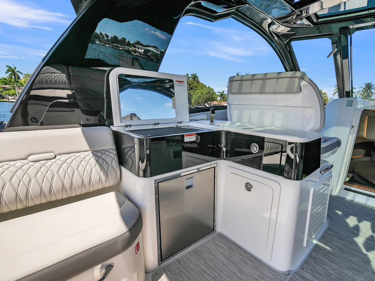2026 Sea Ray Sundancer 370 Outboard 37.0 feet, Clearwater, Florida #14