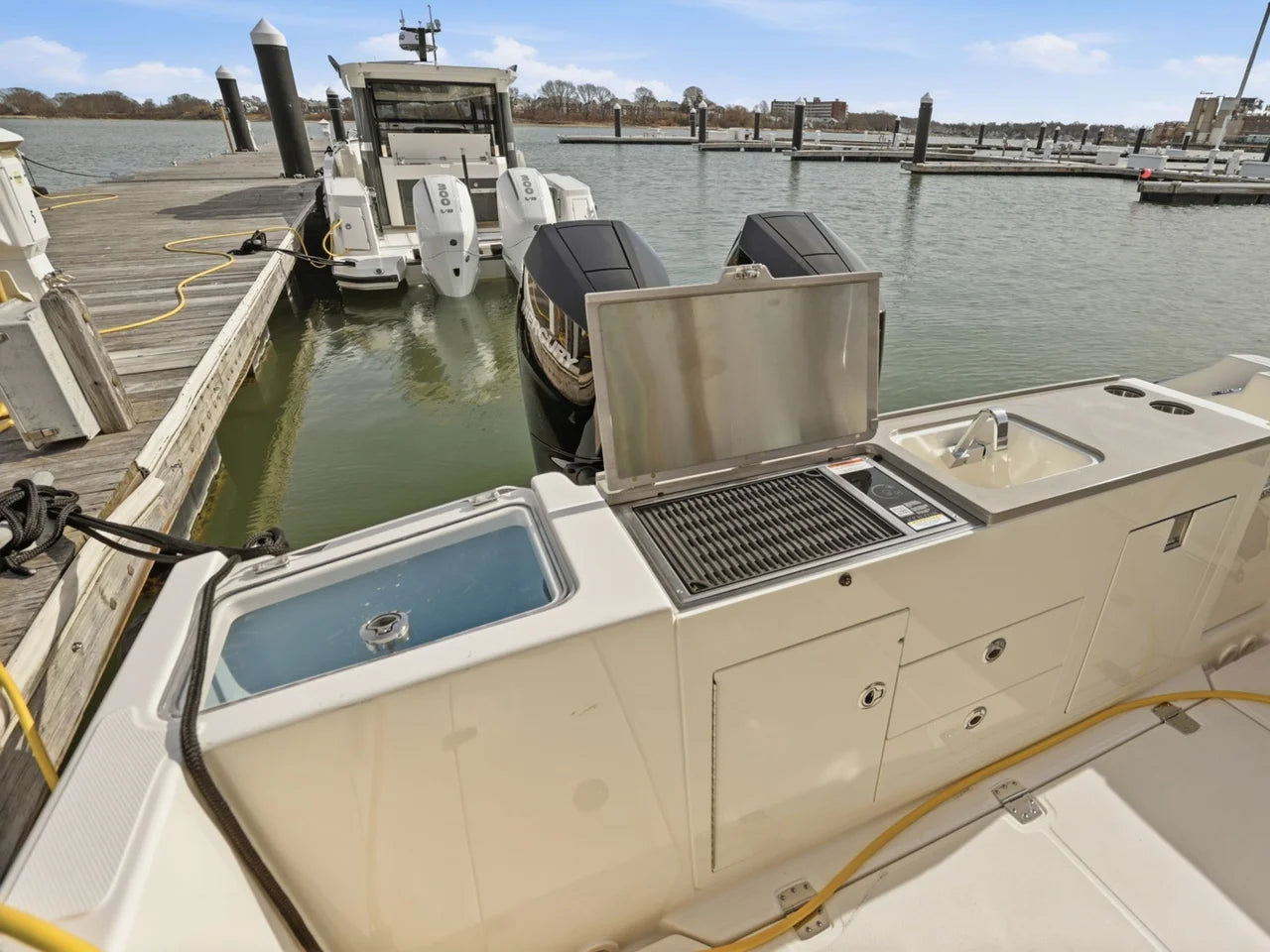2026 Boston Whaler 330 Vantage 33.0 feet, Clearwater, Florida #8