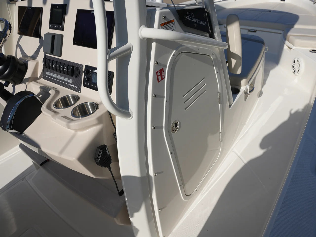 2026 Boston Whaler 250 Dauntless 25.0 feet, Clearwater, Florida #23