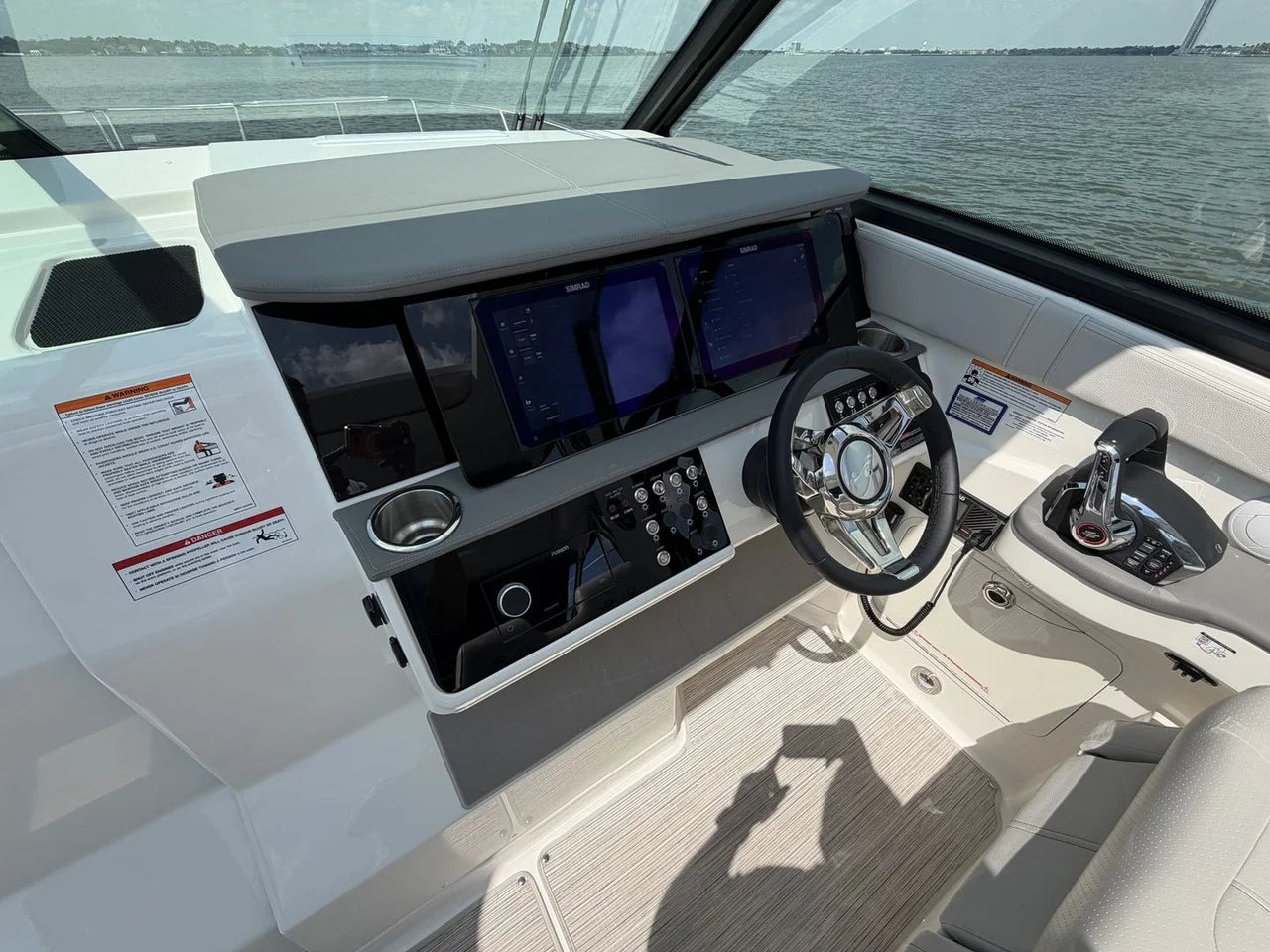 2026 Sea Ray Sundancer 320 Outboard 32.0 feet, Clearwater, Florida #42