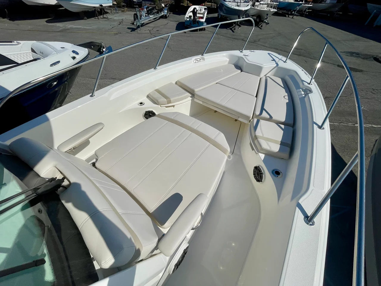 2026 Boston Whaler 280 Dauntless 28.0 feet, Clearwater, Florida #15