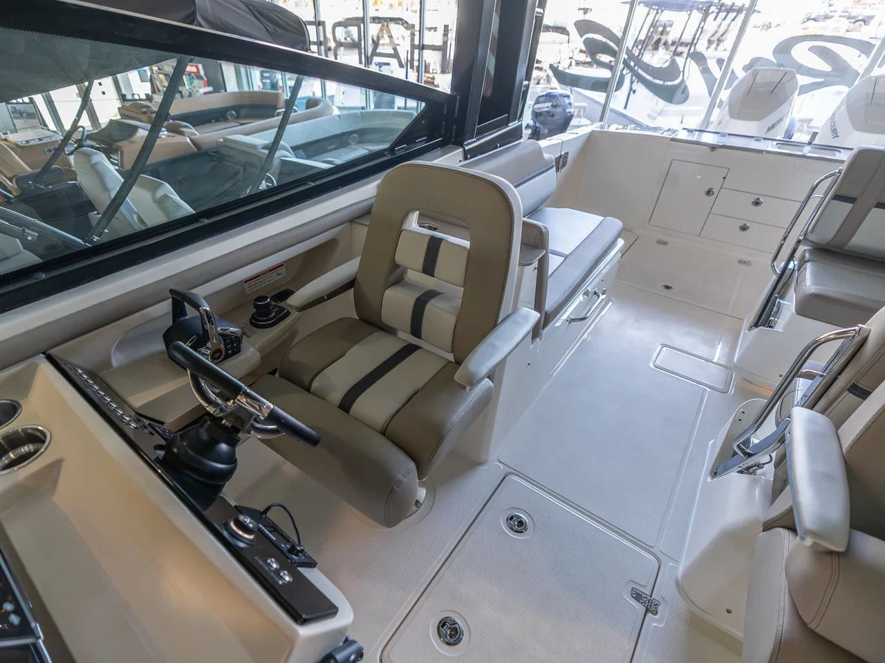2026 Boston Whaler 330 Vantage 33.0 feet, Clearwater, Florida #45