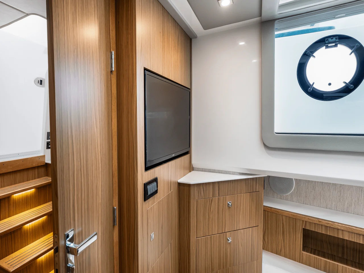 2025 Cruisers Yachts 50 GLS 50.0 feet, Clearwater, Florida #49