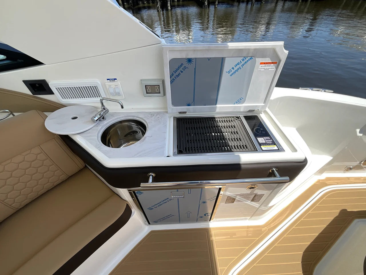 2026 Sea Ray Sundancer 320 Outboard 32.0 feet, Clearwater, Florida #11