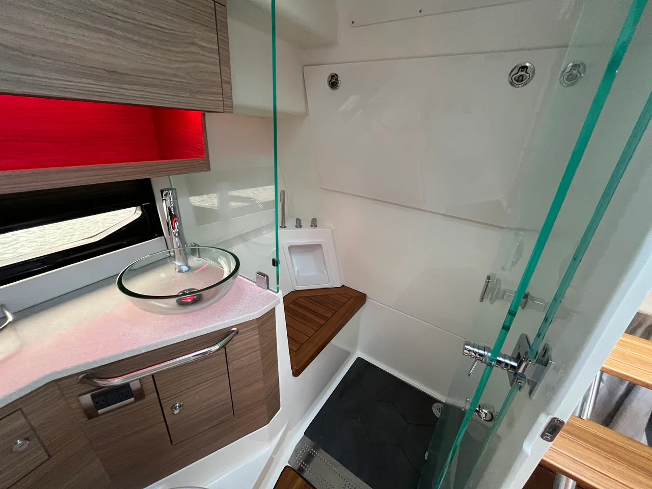 2026 Boston Whaler 365 Conquest 36.0 feet, Clearwater, Florida #45