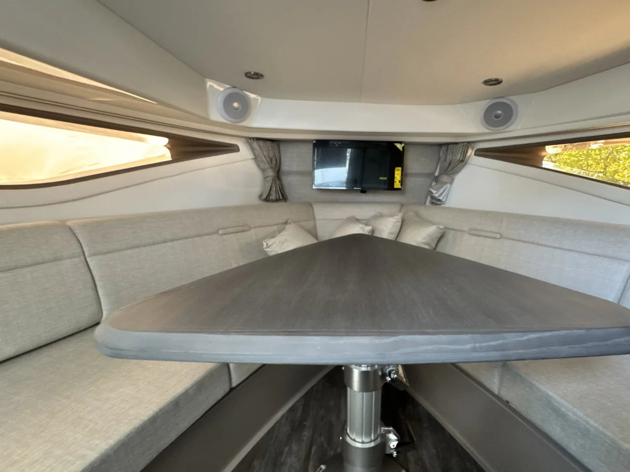 2026 Sea Ray Sundancer 320 Outboard 32.0 feet, Clearwater, Florida #33