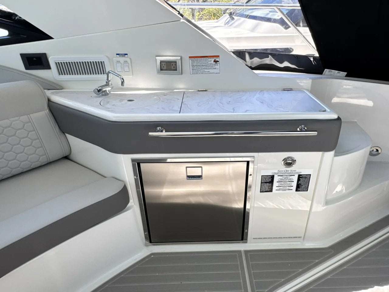 2026 Sea Ray Sundancer 320 Outboard 32.0 feet, Clearwater, Florida #17
