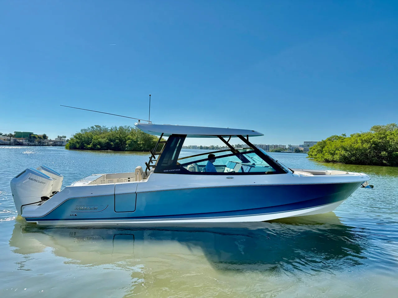 2026 Boston Whaler 330 Vantage 33.0 feet, Clearwater, Florida #2