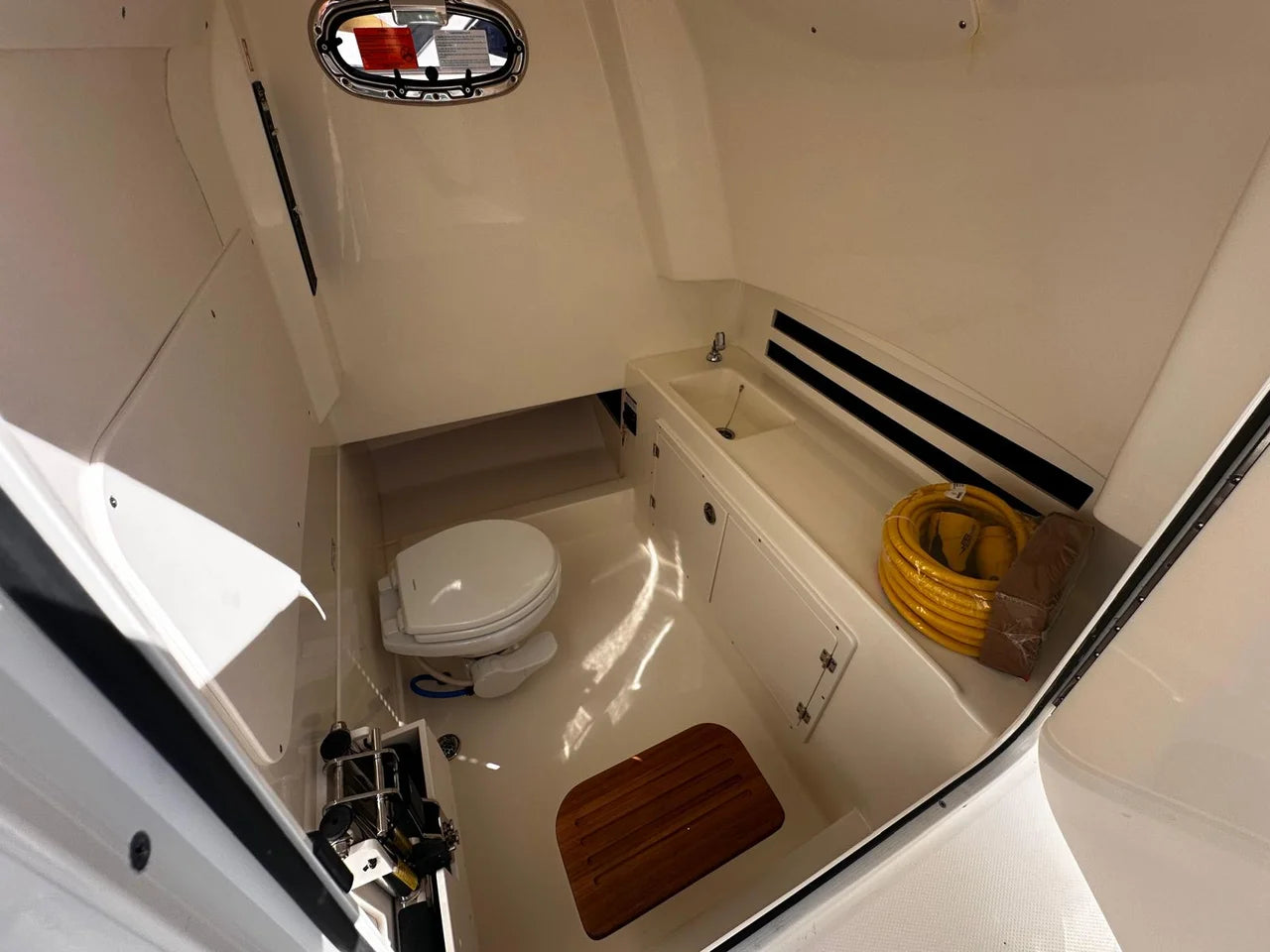 2026 Boston Whaler 330 Outrage 33.0 feet, Clearwater, Florida #20