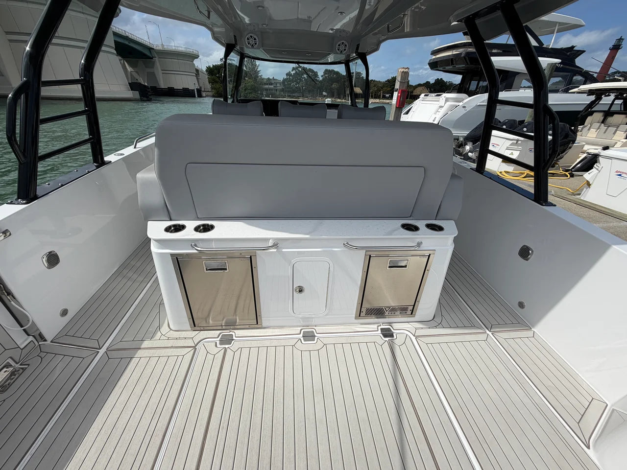 2026 Cruisers Yachts 38 VTR 38.0 feet, Clearwater, Florida #8