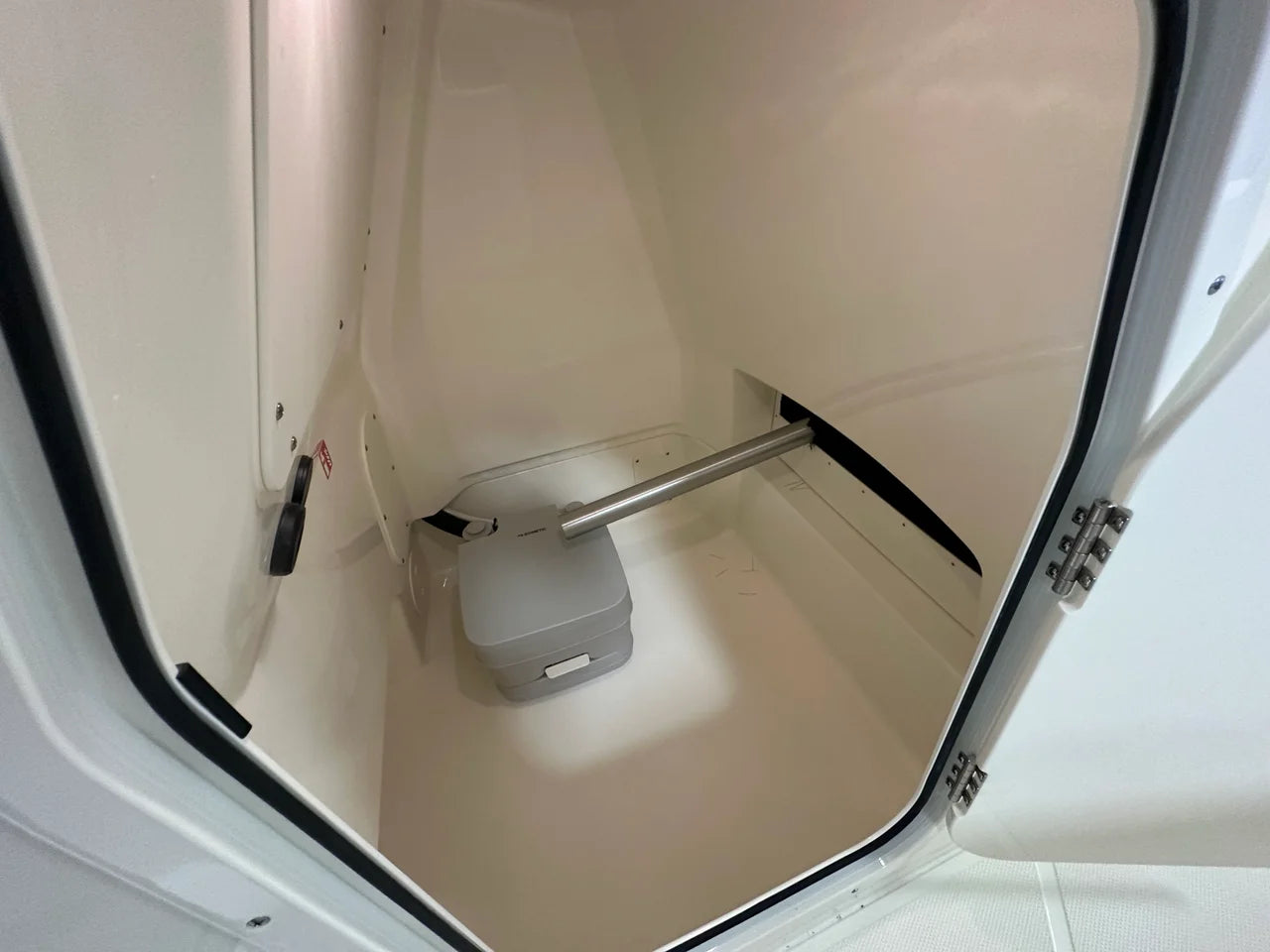 2026 Boston Whaler 220 Dauntless 22.0 feet, Clearwater, Florida #10