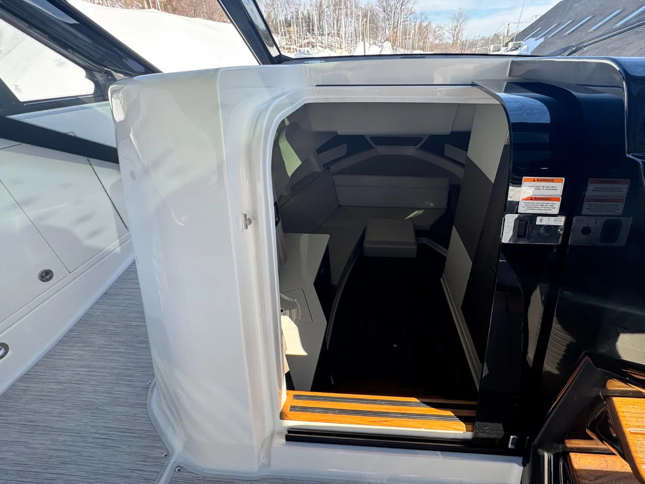 2026 Sea Ray Sundancer 370 Outboard 37.0 feet, Clearwater, Florida #21