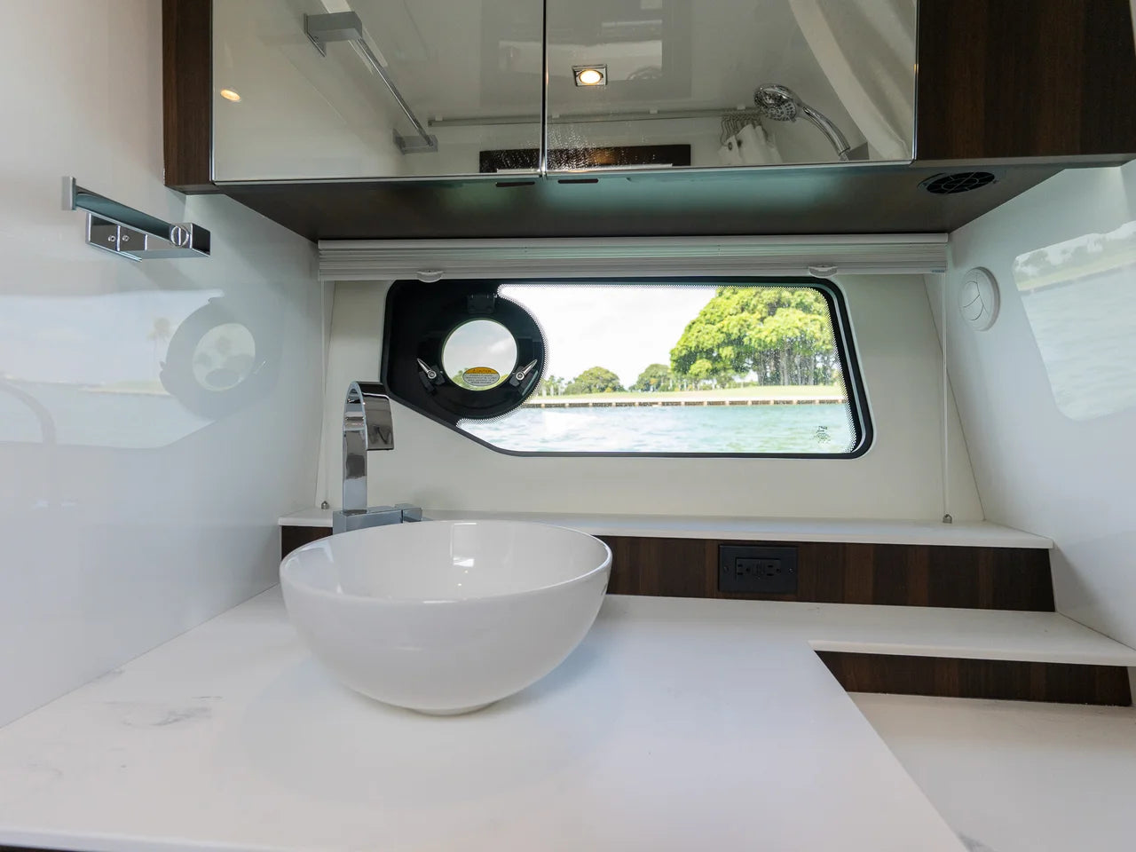 2026 Cruisers Yachts 42 GLS Outboard 42.0 feet, Clearwater, Florida #23