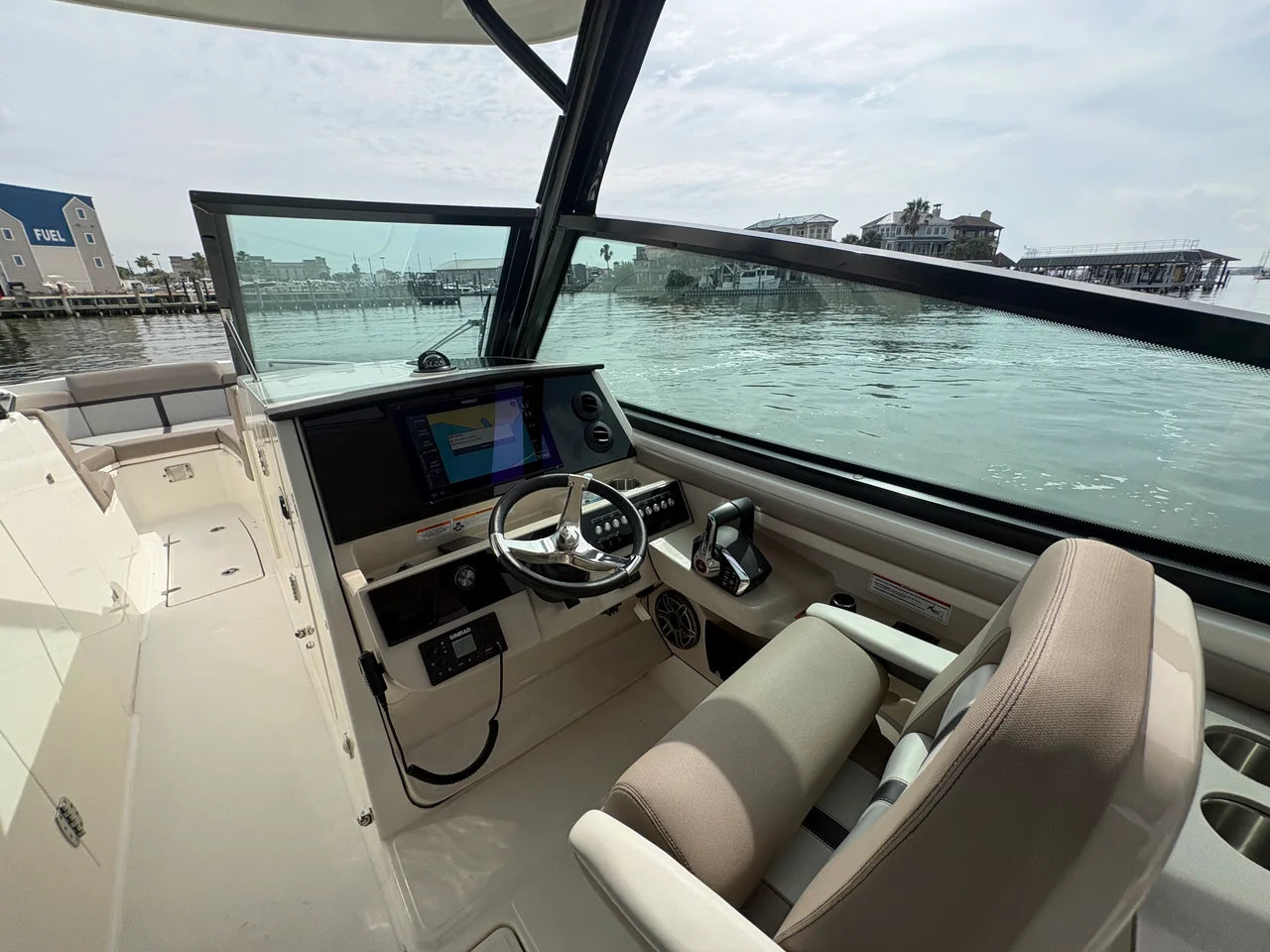 2025 Boston Whaler 330 Vantage 33.0 feet, Clearwater, Florida #29