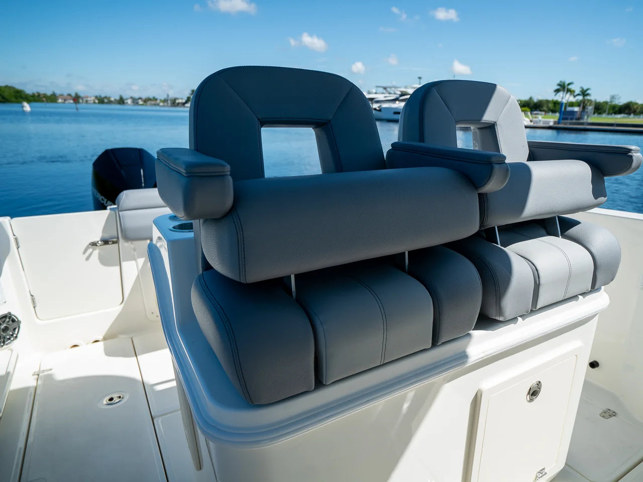 2026 Boston Whaler 280 Outrage 28.0 feet, Clearwater, Florida #12