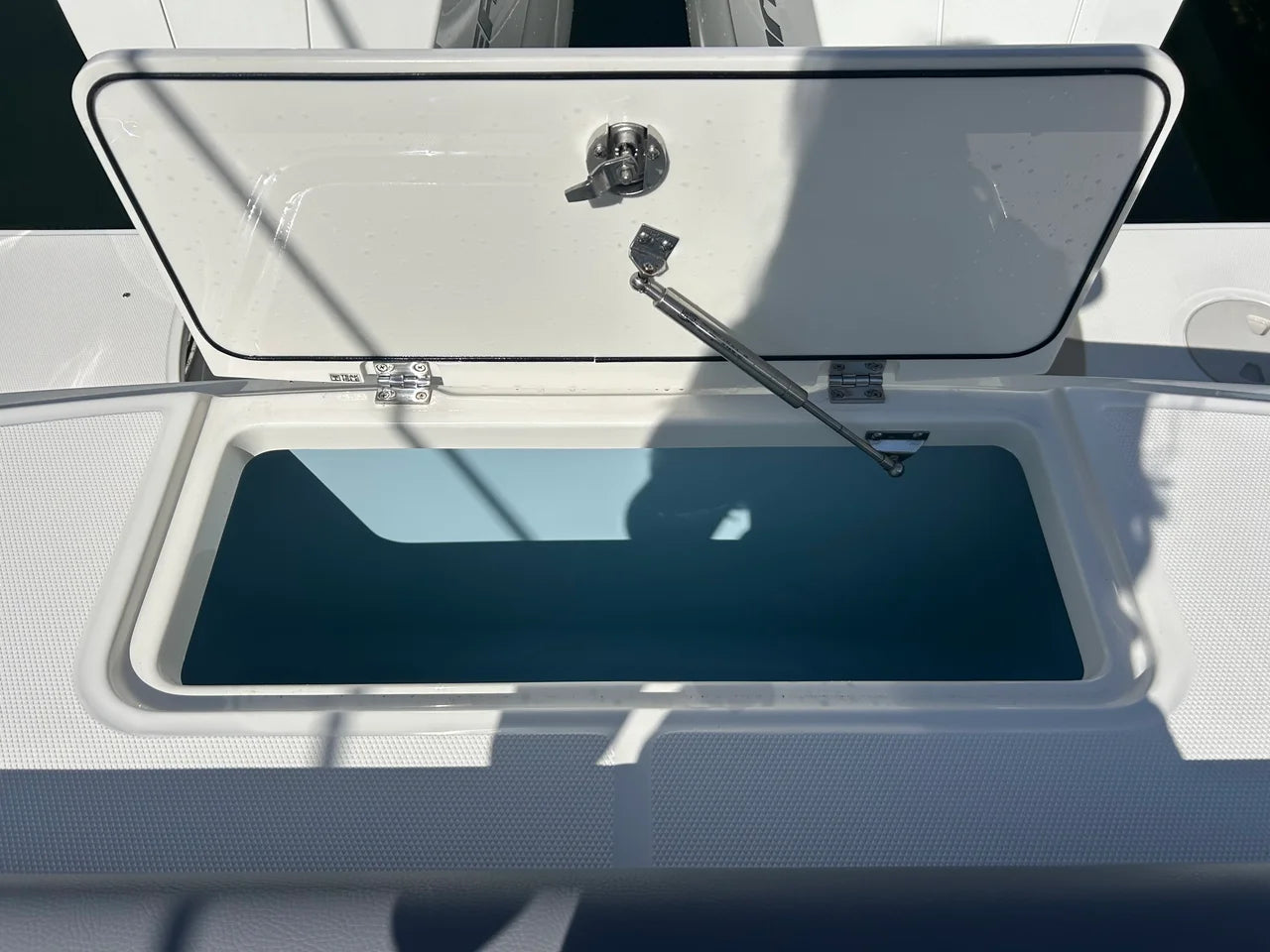 2026 Boston Whaler 330 Outrage 33.0 feet, Clearwater, Florida #17