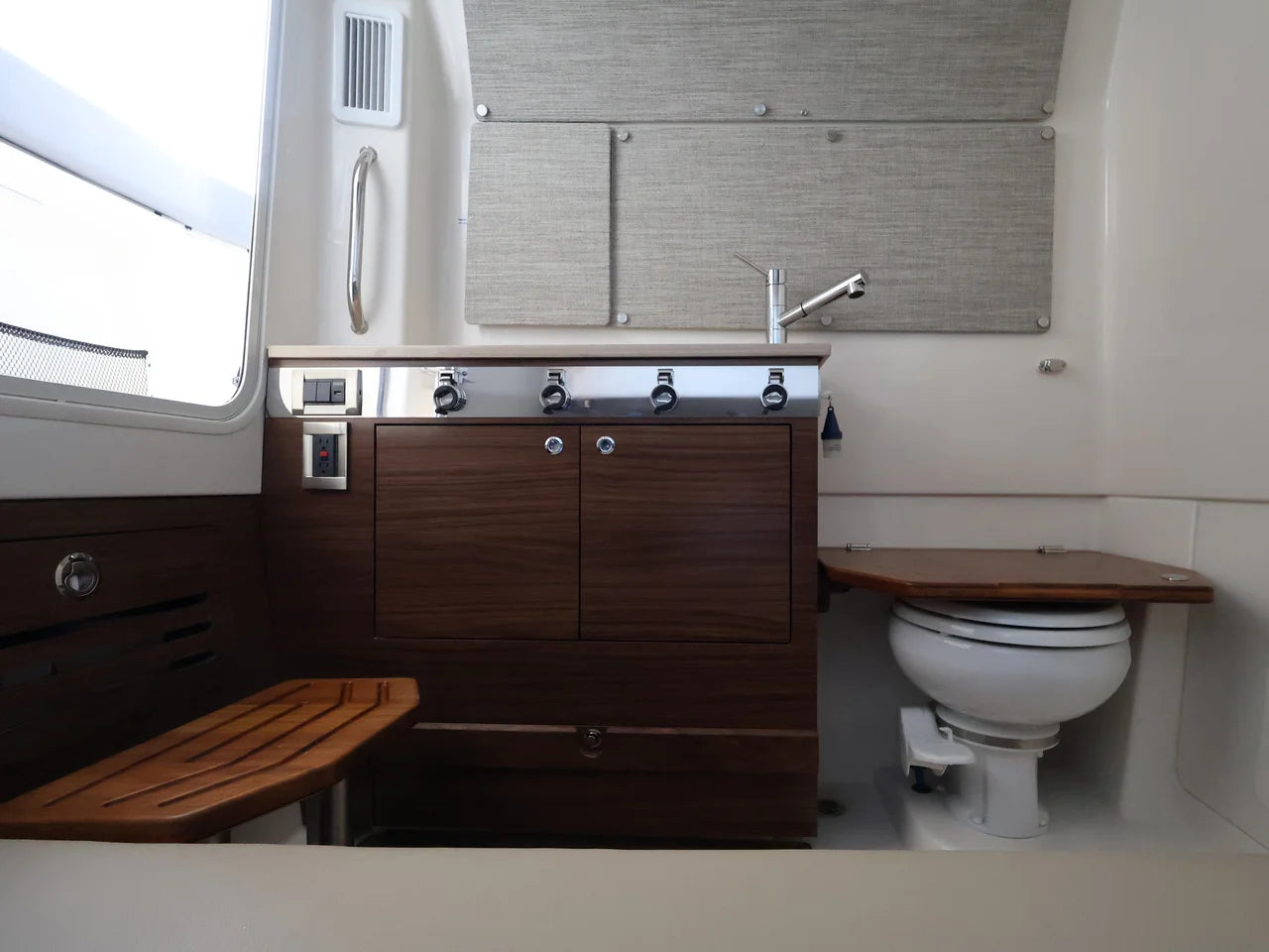 2026 Boston Whaler 360 Outrage 36.0 feet, Clearwater, Florida #35