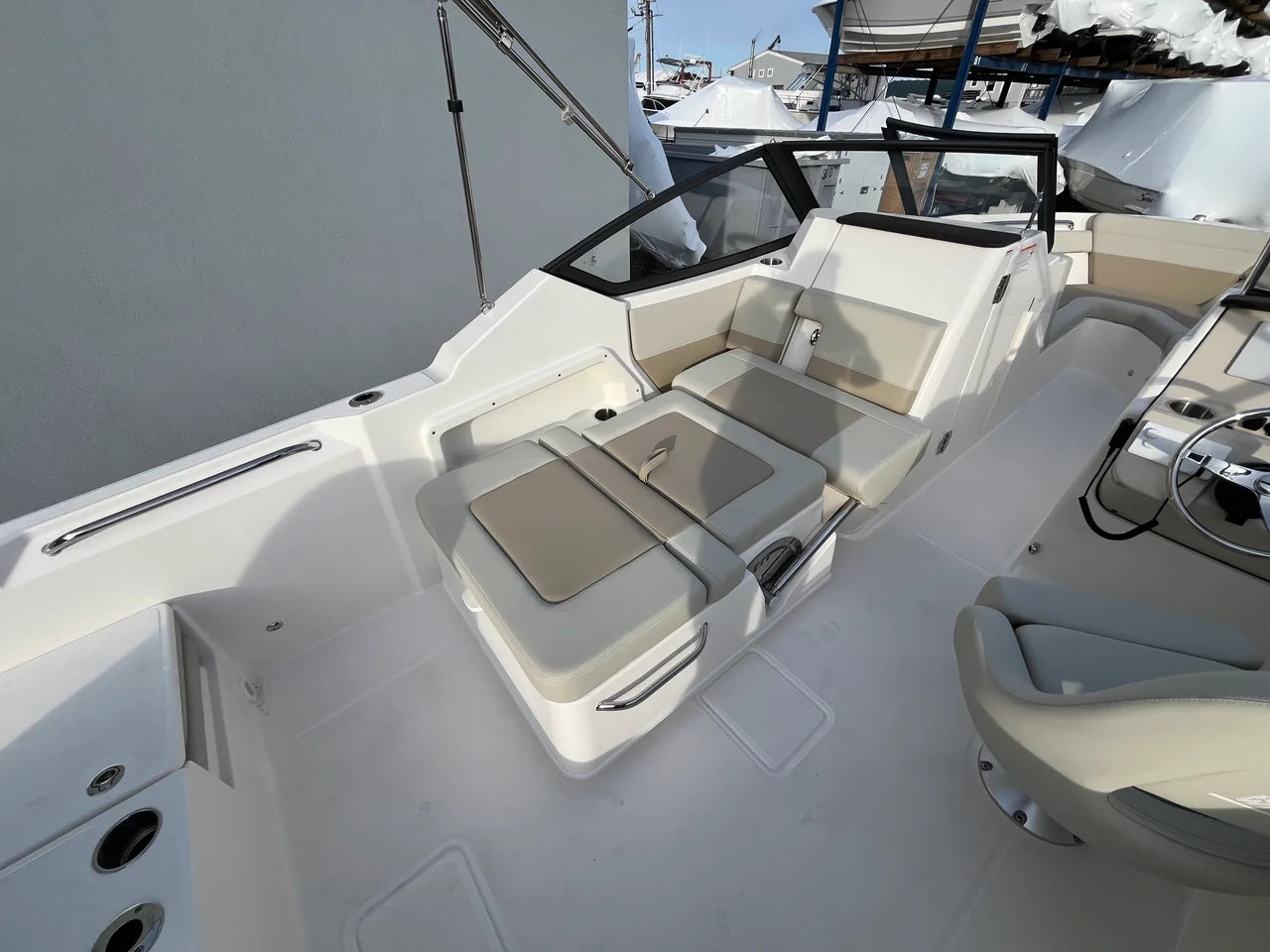 2026 Boston Whaler 210 Vantage 21.0 feet, Clearwater, Florida #9