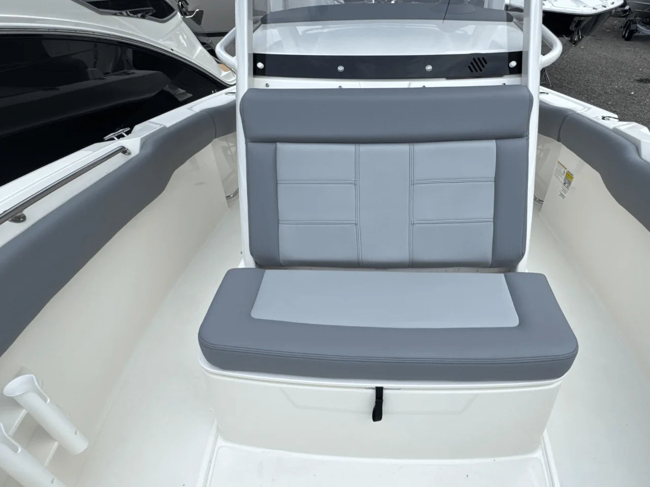 2026 Boston Whaler 230 Outrage 23.0 feet, Clearwater, Florida #41