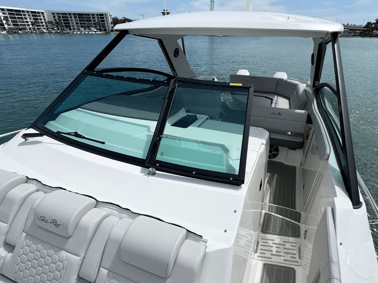 2026 Sea Ray Sundancer 320 Outboard 32.0 feet, Clearwater, Florida #20