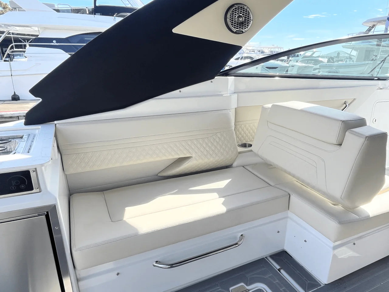 2025 Cruisers Yachts 34 GLS Outboard 34.0 feet, Clearwater, Florida #15