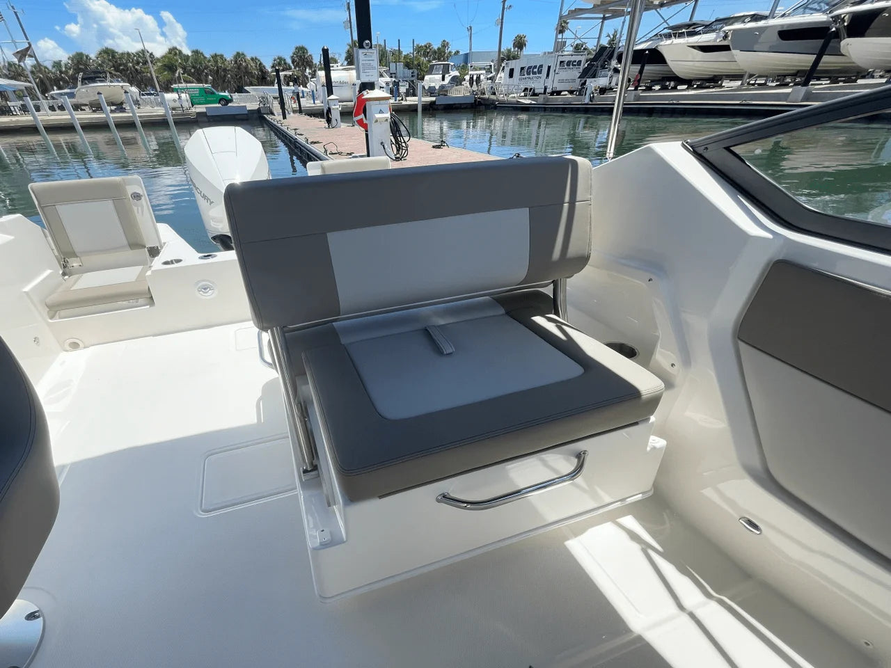2025 Boston Whaler 210 Vantage 21.0 feet, Clearwater, Florida #24