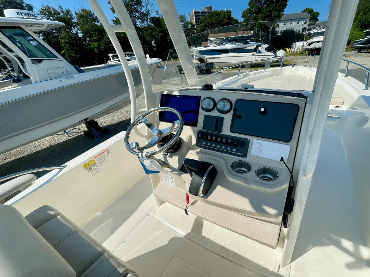 2026 Boston Whaler 250 Dauntless 25.0 feet, Clearwater, Florida #16