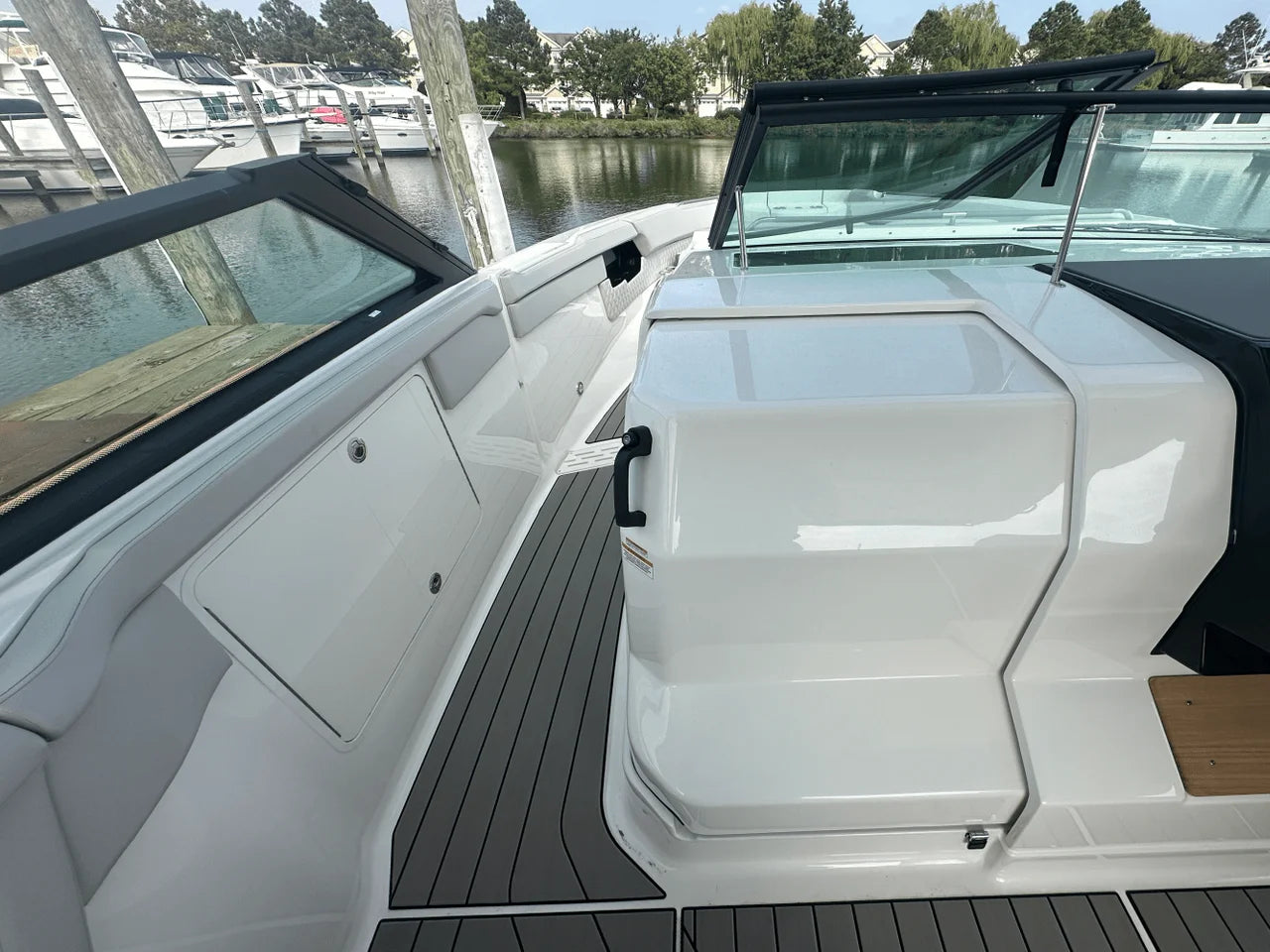 2025 Sea Ray SLX 400 Outboard 40.0 feet, Clearwater, Florida #21