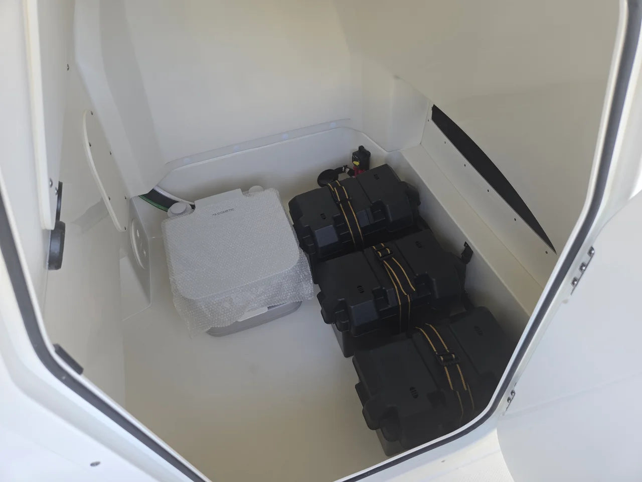 2026 Boston Whaler 220 Dauntless 22.0 feet, Clearwater, Florida #9