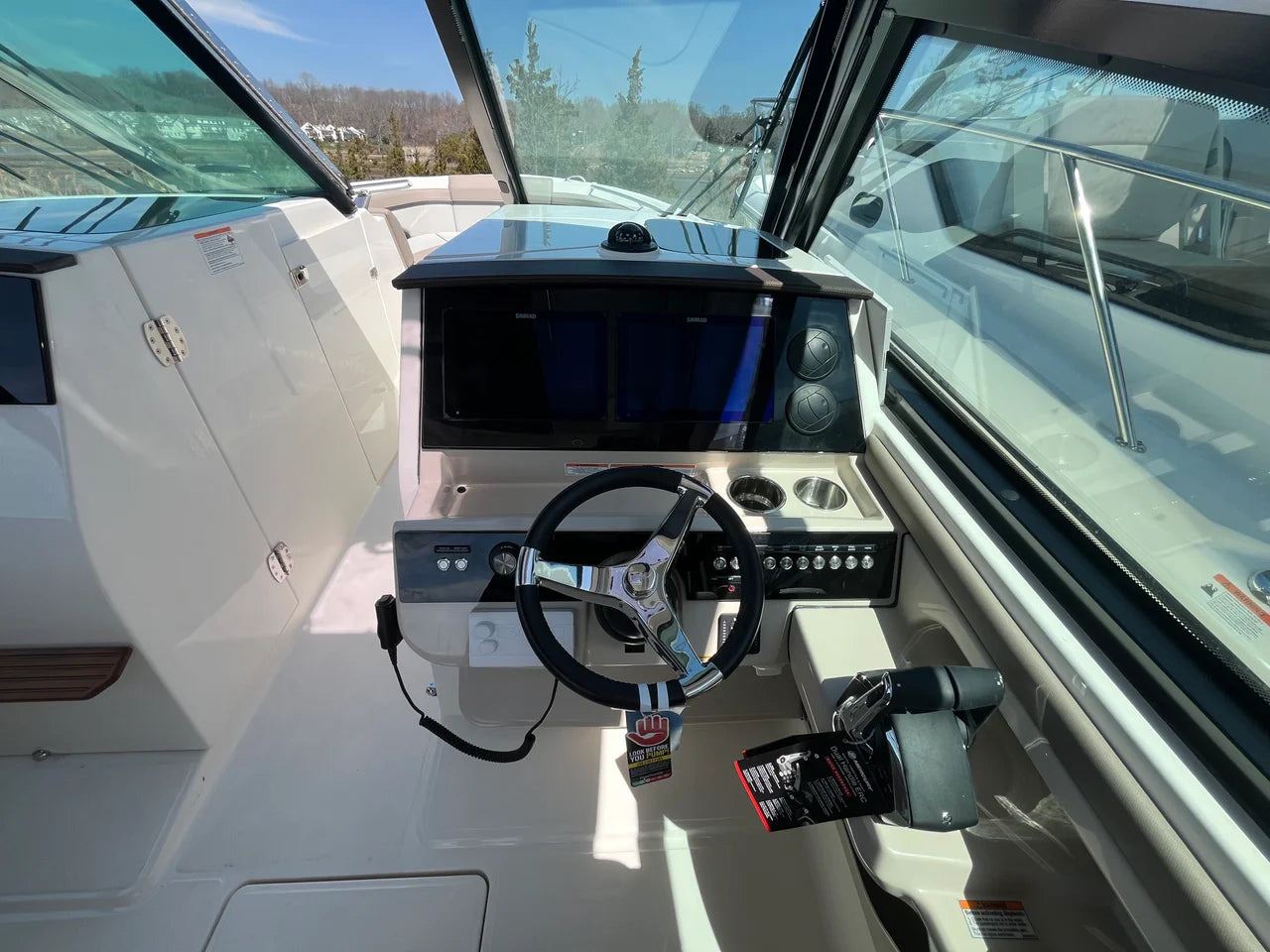 2026 Boston Whaler 330 Vantage 33.0 feet, Clearwater, Florida #19