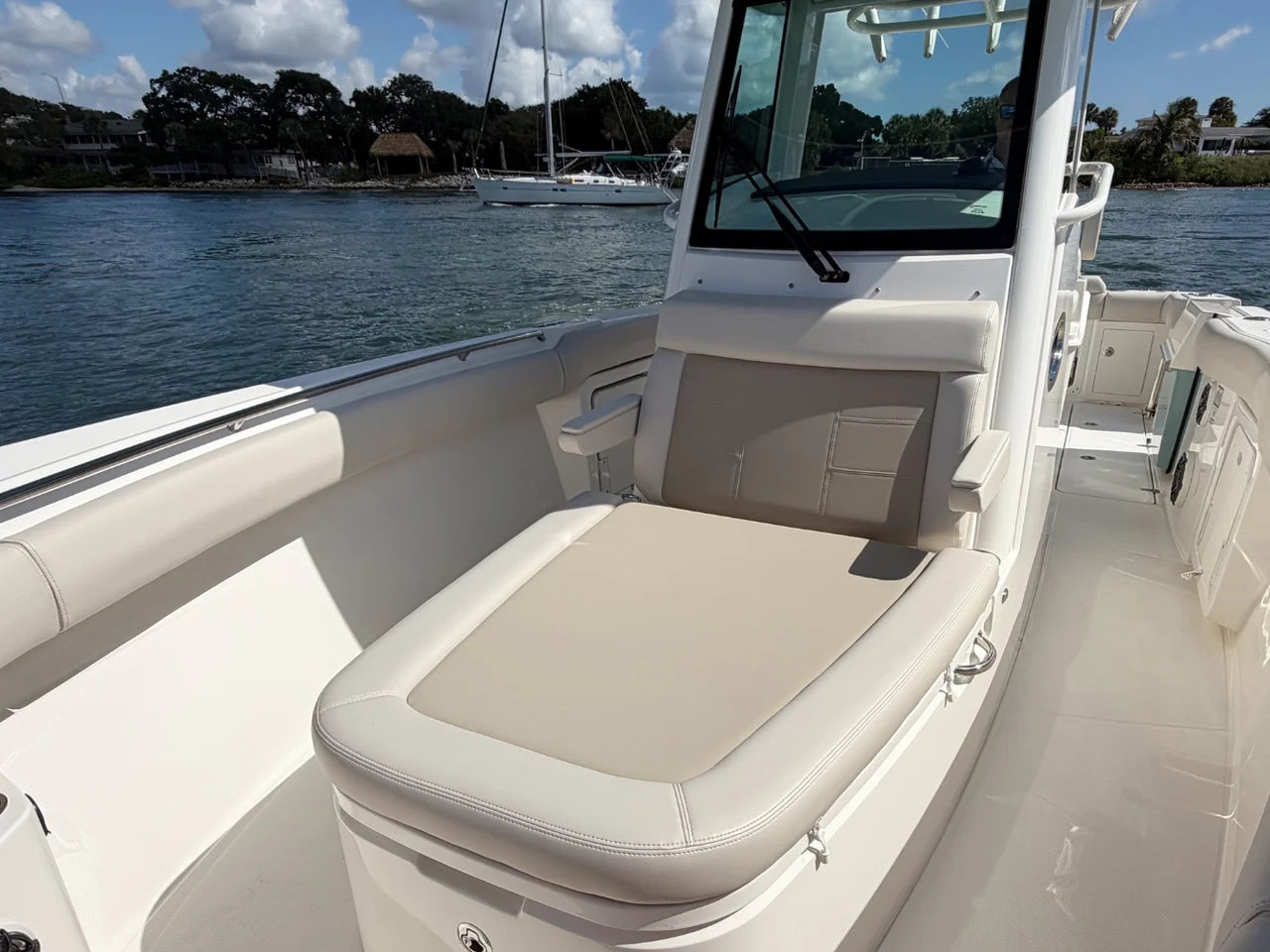 2026 Boston Whaler 280 Outrage 28.0 feet, Clearwater, Florida #20