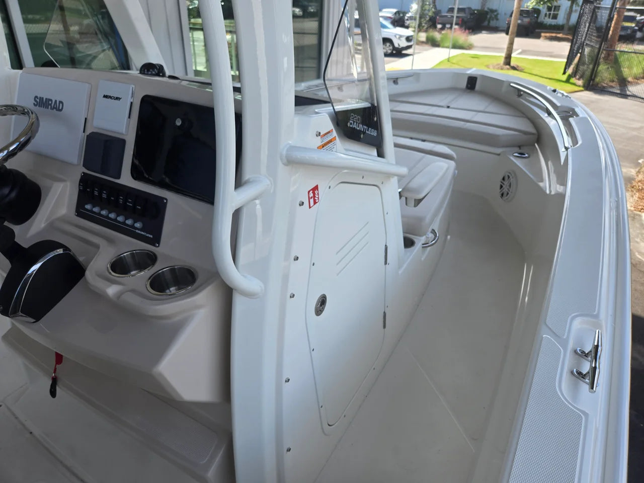 2026 Boston Whaler 220 Dauntless 22.0 feet, Clearwater, Florida #8