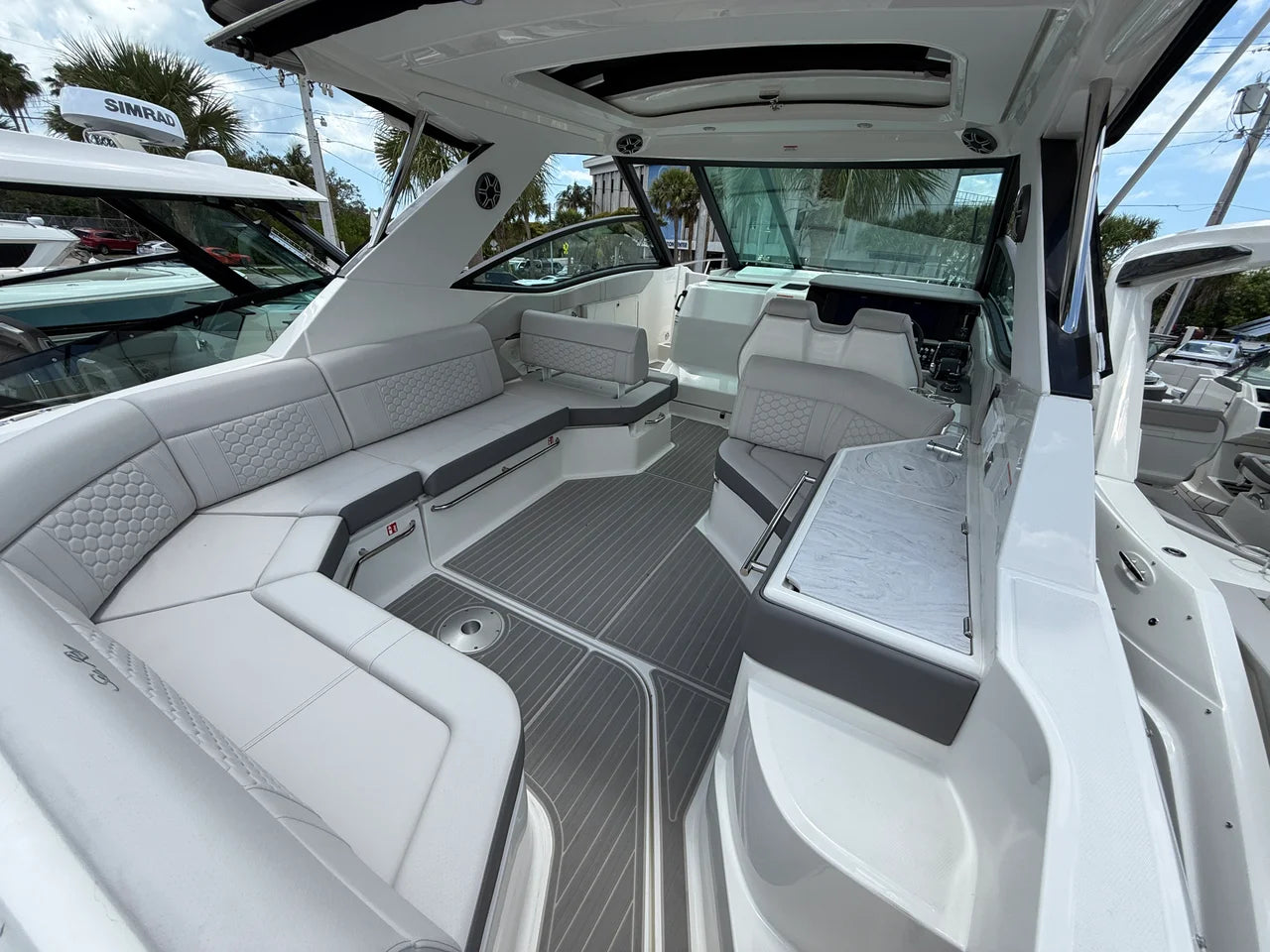 2026 Sea Ray Sundancer 320 Outboard 32.0 feet, Clearwater, Florida #41