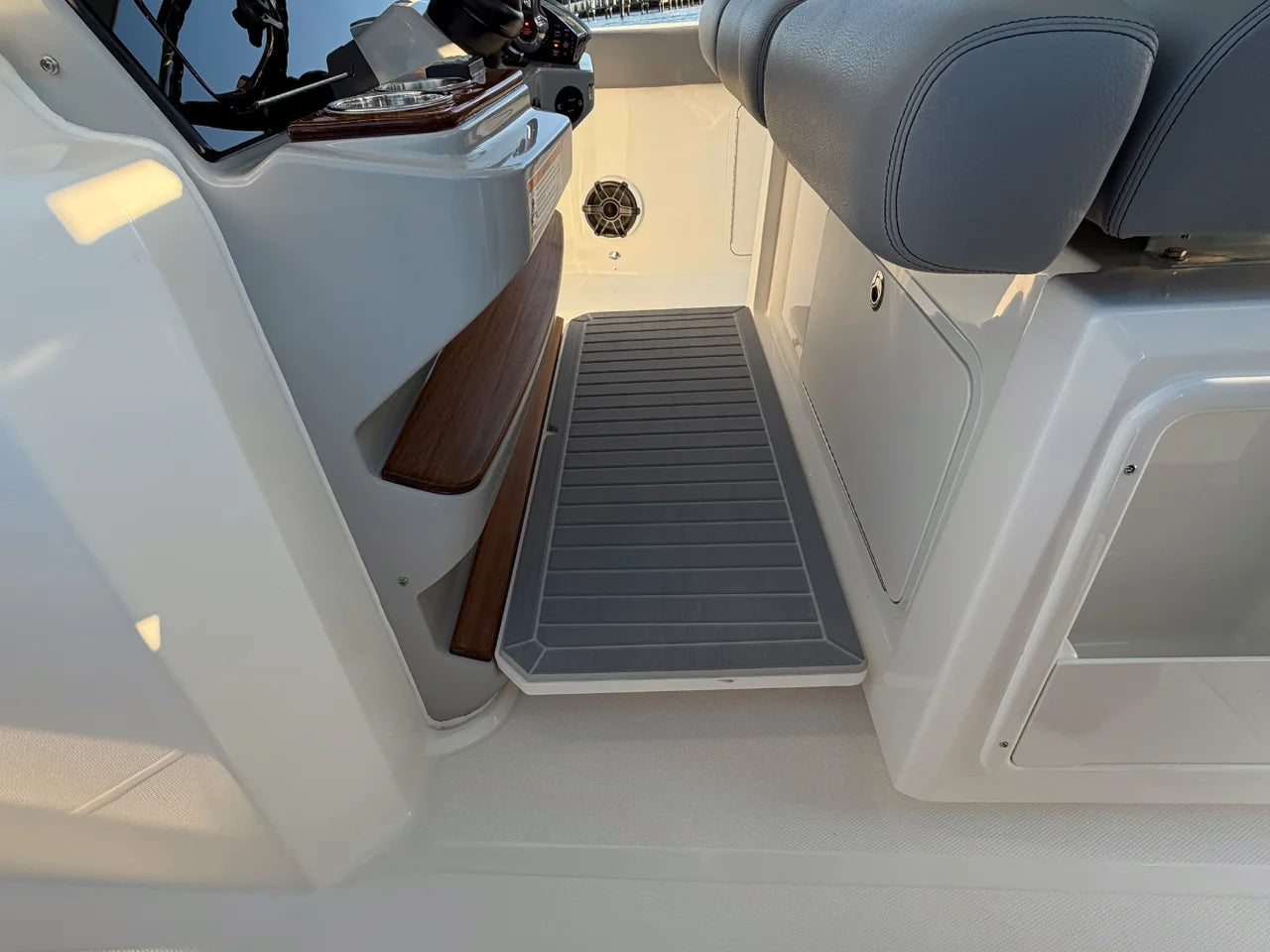 2026 Boston Whaler 360 Outrage 36.0 feet, Clearwater, Florida #28