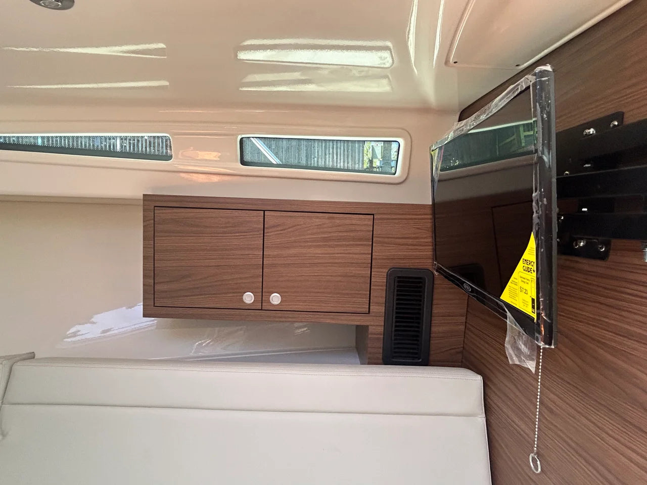 2026 Boston Whaler 325 Conquest 32.0 feet, Clearwater, Florida #33