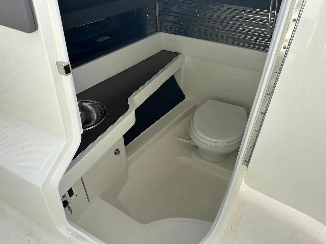 2026 Sea Ray SLX 310 Outboard 31.0 feet, Clearwater, Florida #17