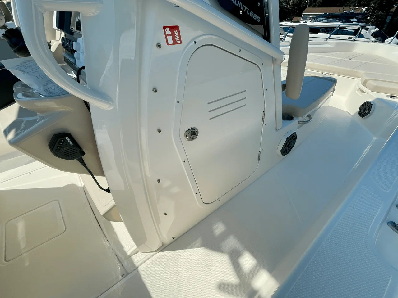 2026 Boston Whaler 250 Dauntless 25.0 feet, Clearwater, Florida #18