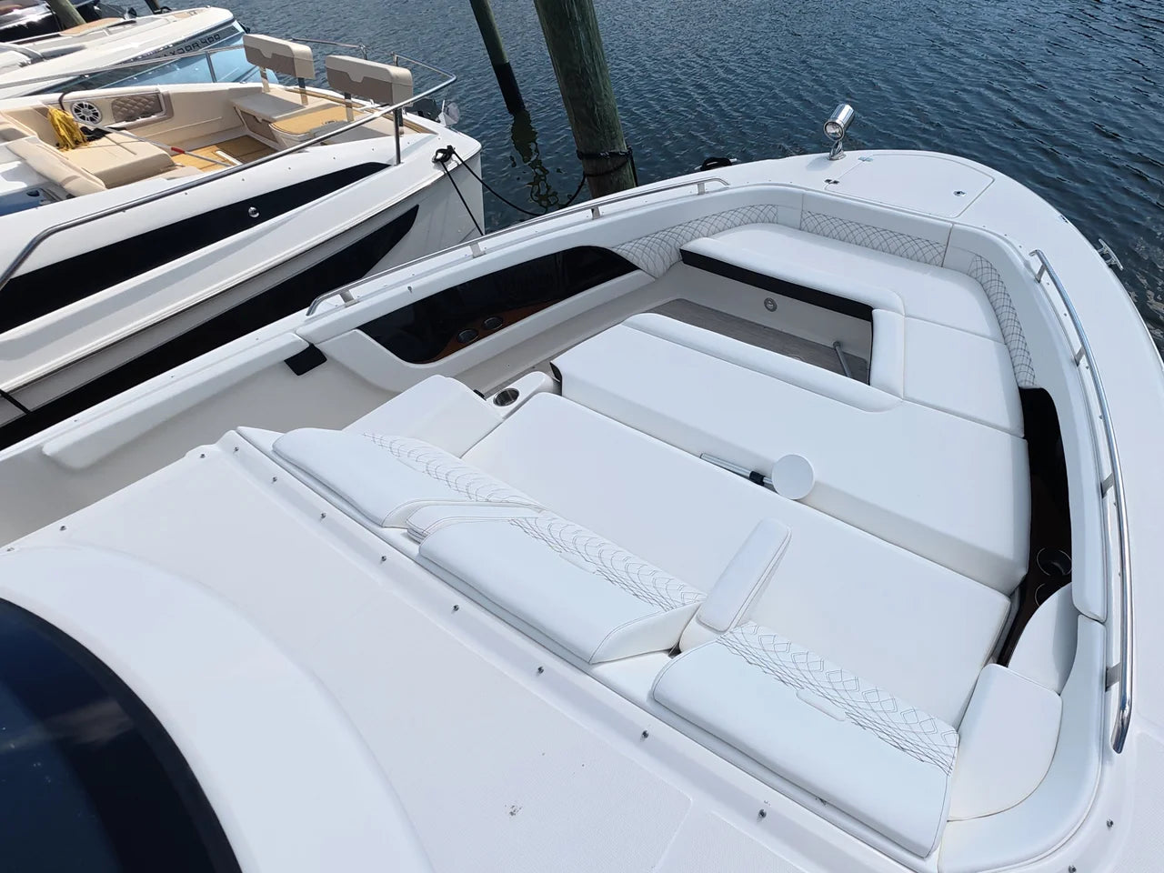 2026 Sea Ray Sundancer 370 Outboard 37.0 feet, Clearwater, Florida #28