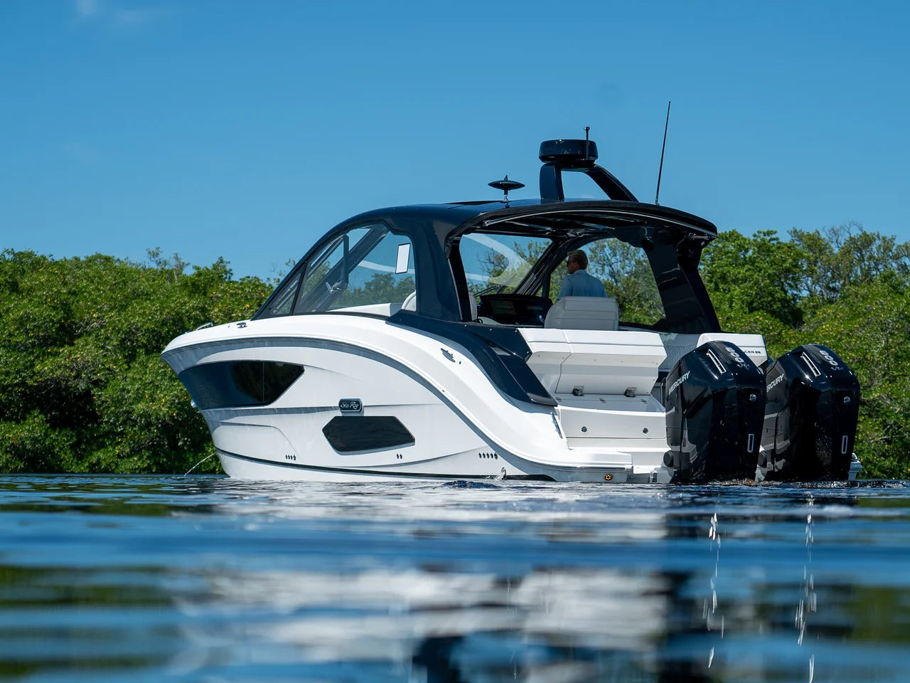 2026 Sea Ray Sundancer 370 Outboard 37.0 feet, Clearwater, Florida #2