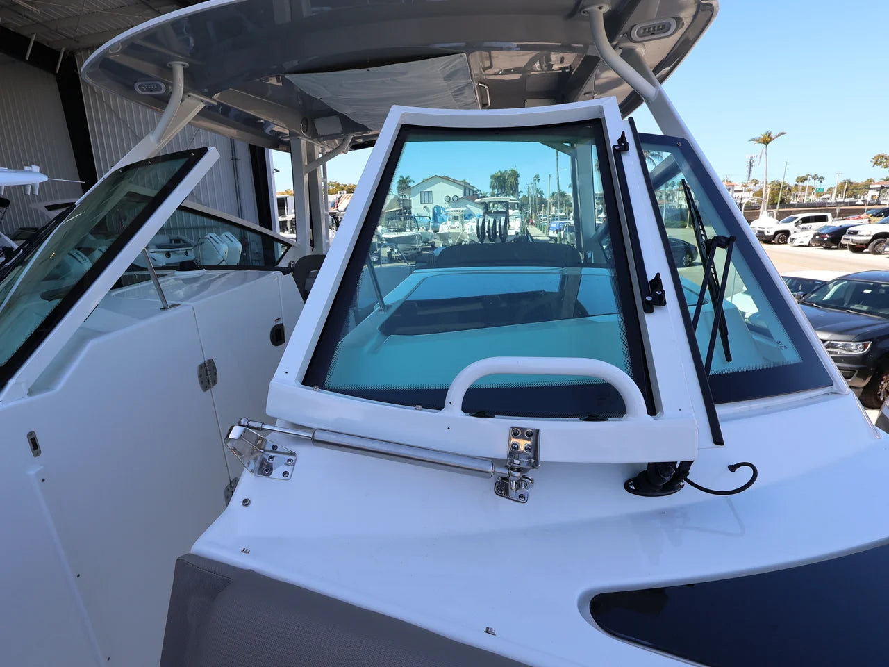 2026 Boston Whaler 330 Vantage 33.0 feet, Clearwater, Florida #42