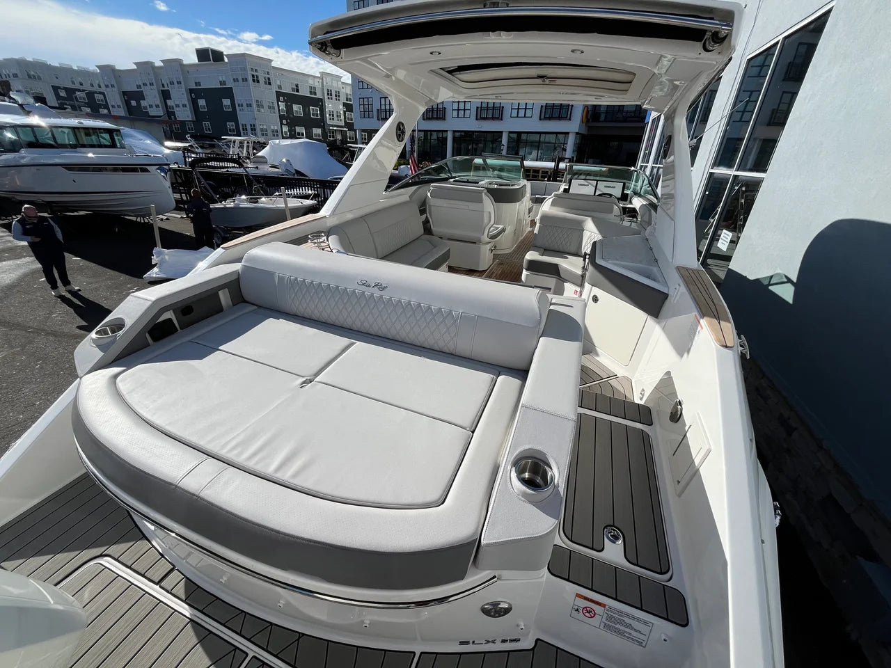 2026 Sea Ray SLX 310 Outboard 31.0 feet, Clearwater, Florida #6