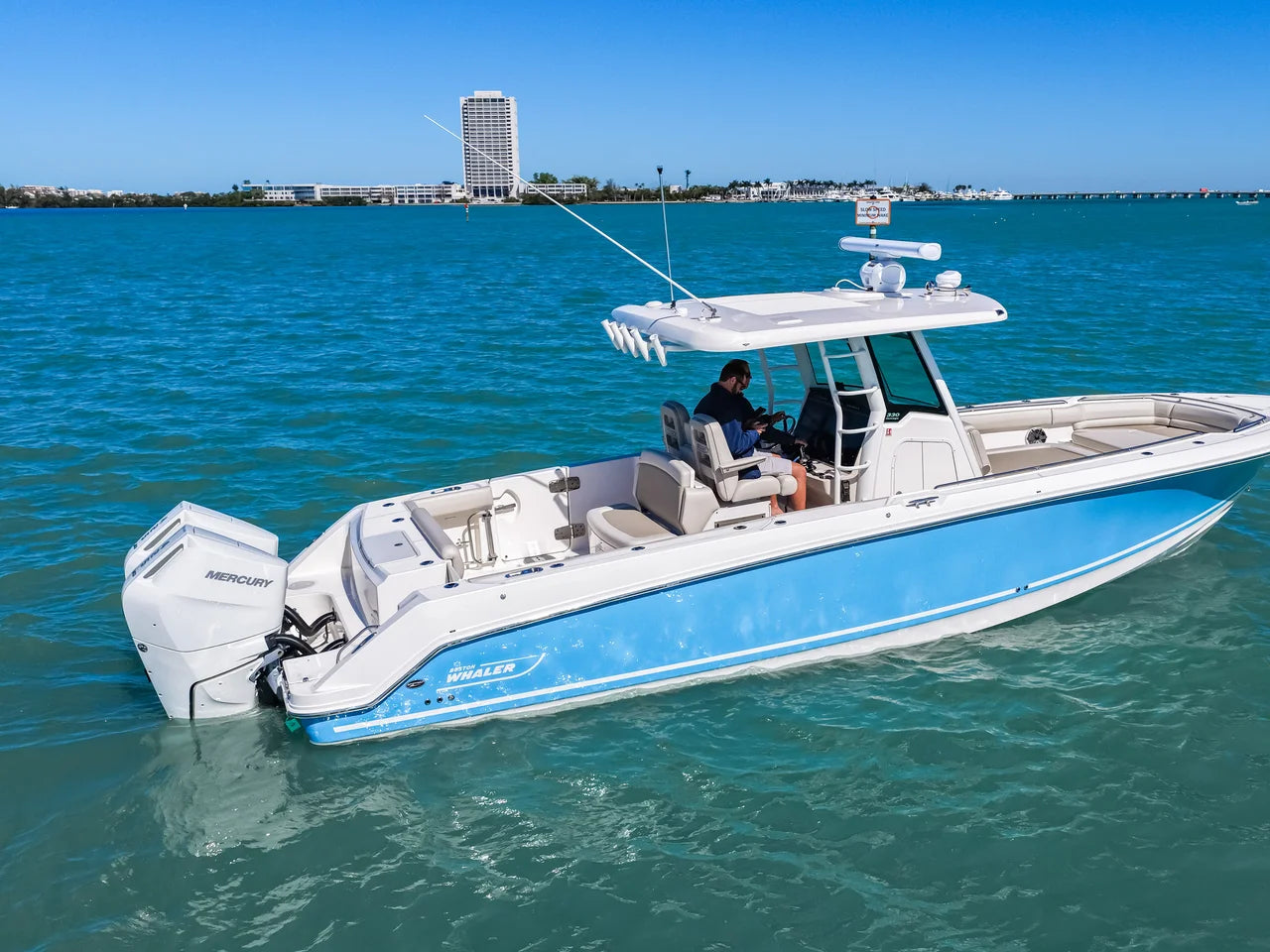 2026 Boston Whaler 330 Outrage 33.0 feet, Clearwater, Florida #7